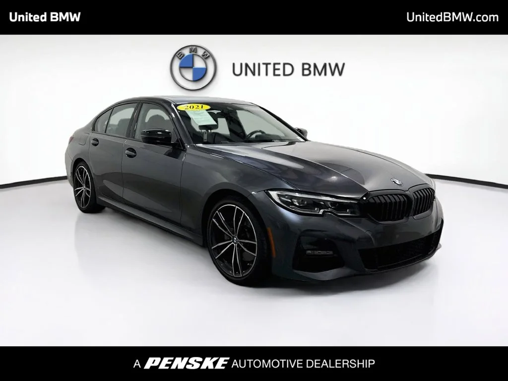 Used 2021 Mineral Grey Metallic BMW 330i xDrive image 3