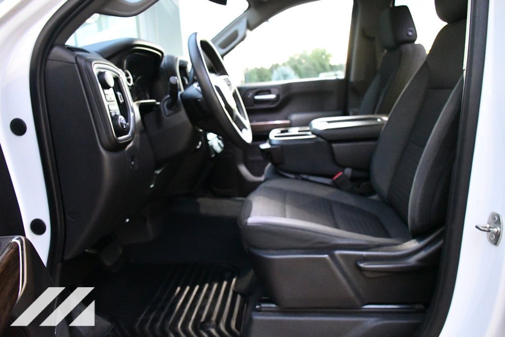 Used 2020 IRIDESCENT PEARL TRICOAT Chevrolet RST image 21