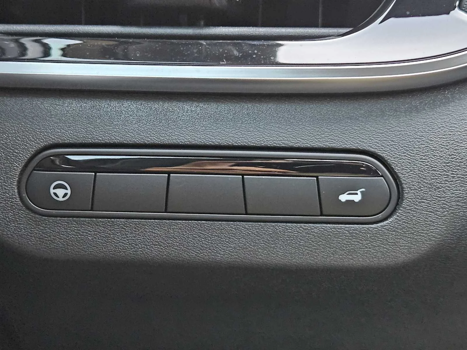 New 2027 RADIANT WHITE INFINITI Sport AWD image 16