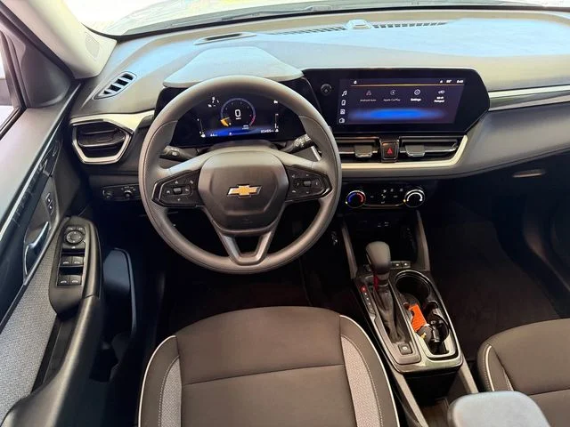 Used 2024 White Chevrolet LT image 13