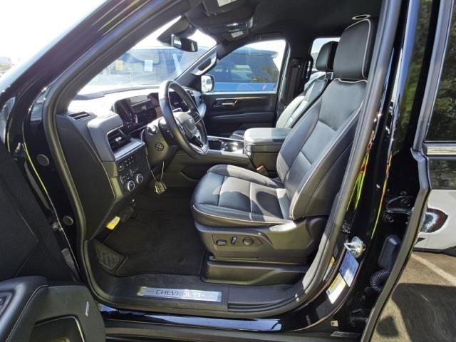 Used 2025 Black Chevrolet Premier image 17