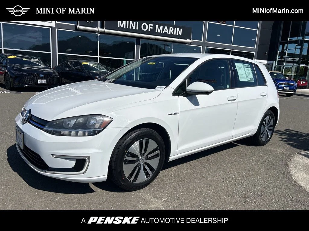 2018 Volkswagen e-Golf e-Golf SE's photo