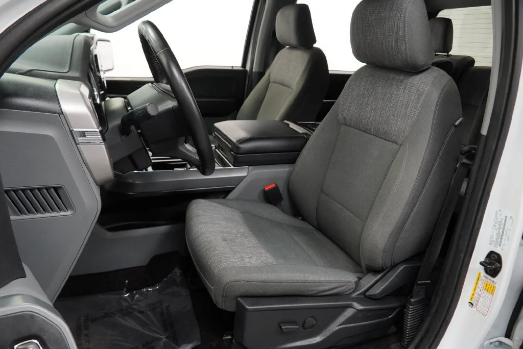 Used 2022 White Ford XLT image 4