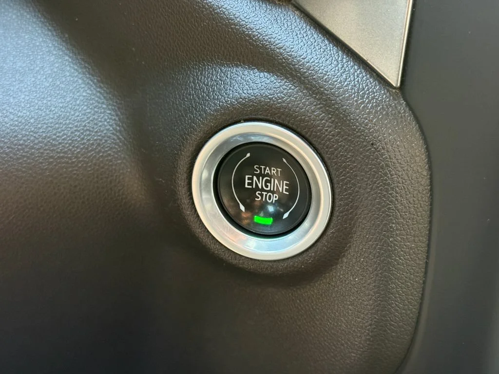 Used 2022 SUMMIT WHITE Chevrolet LT image 31