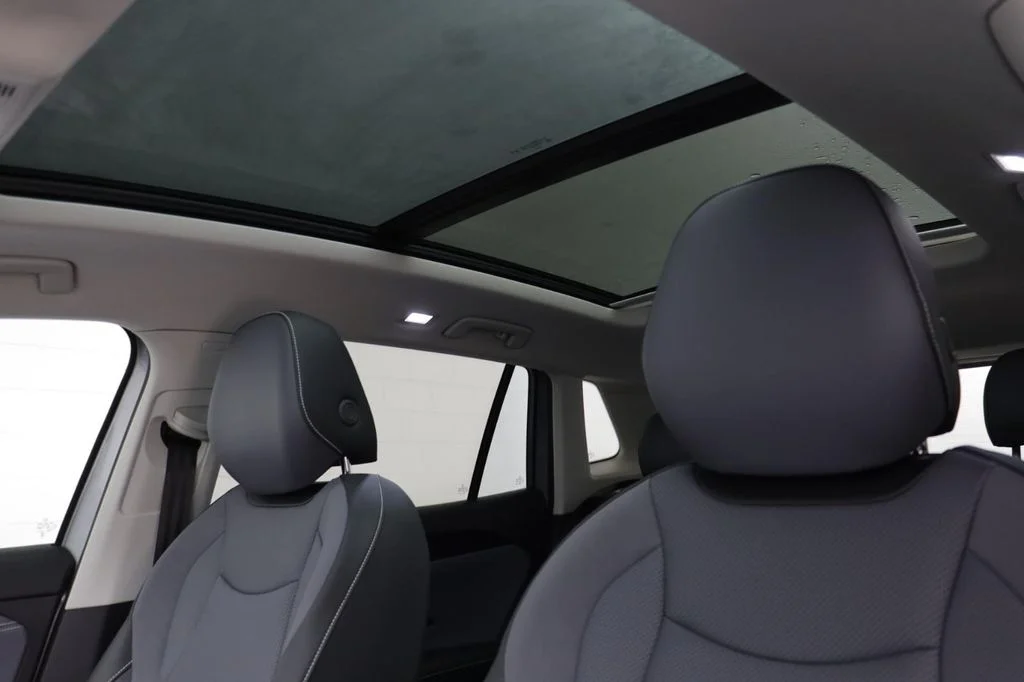 2026 Volkswagen Tiguan SE - Photo 13