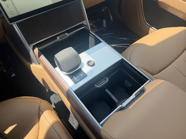 New 2026 Santorini Black Land Rover SE image 24