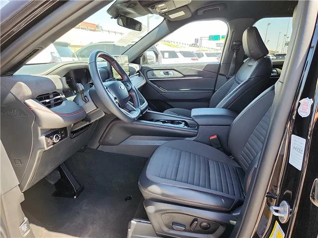 Used 2025 Agate Black Metallic Ford ST-Line 4x4 image 11