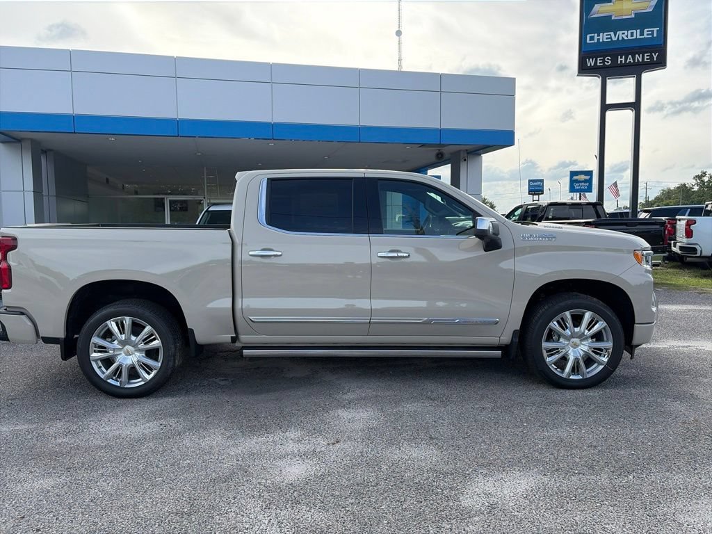 New 2026 White Sands Chevrolet High Country image 9
