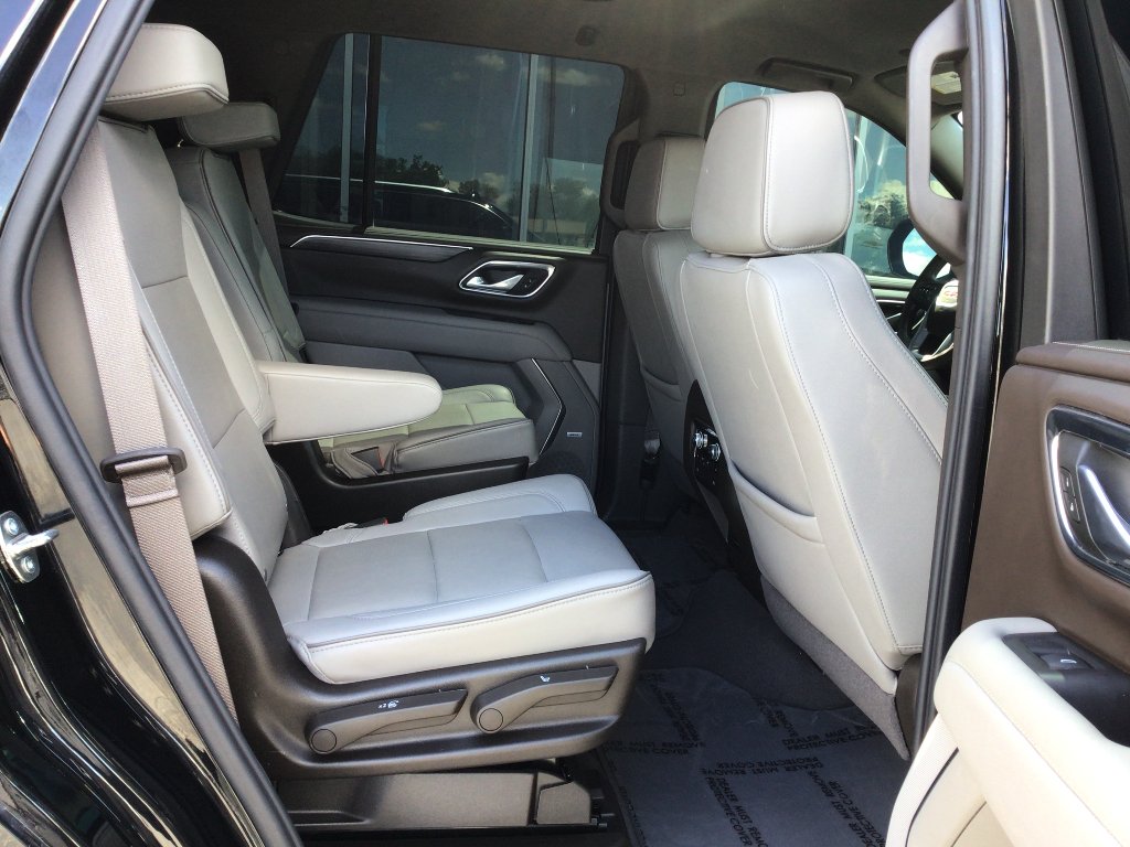 Used 2024 Onyx Black GMC SLT image 8