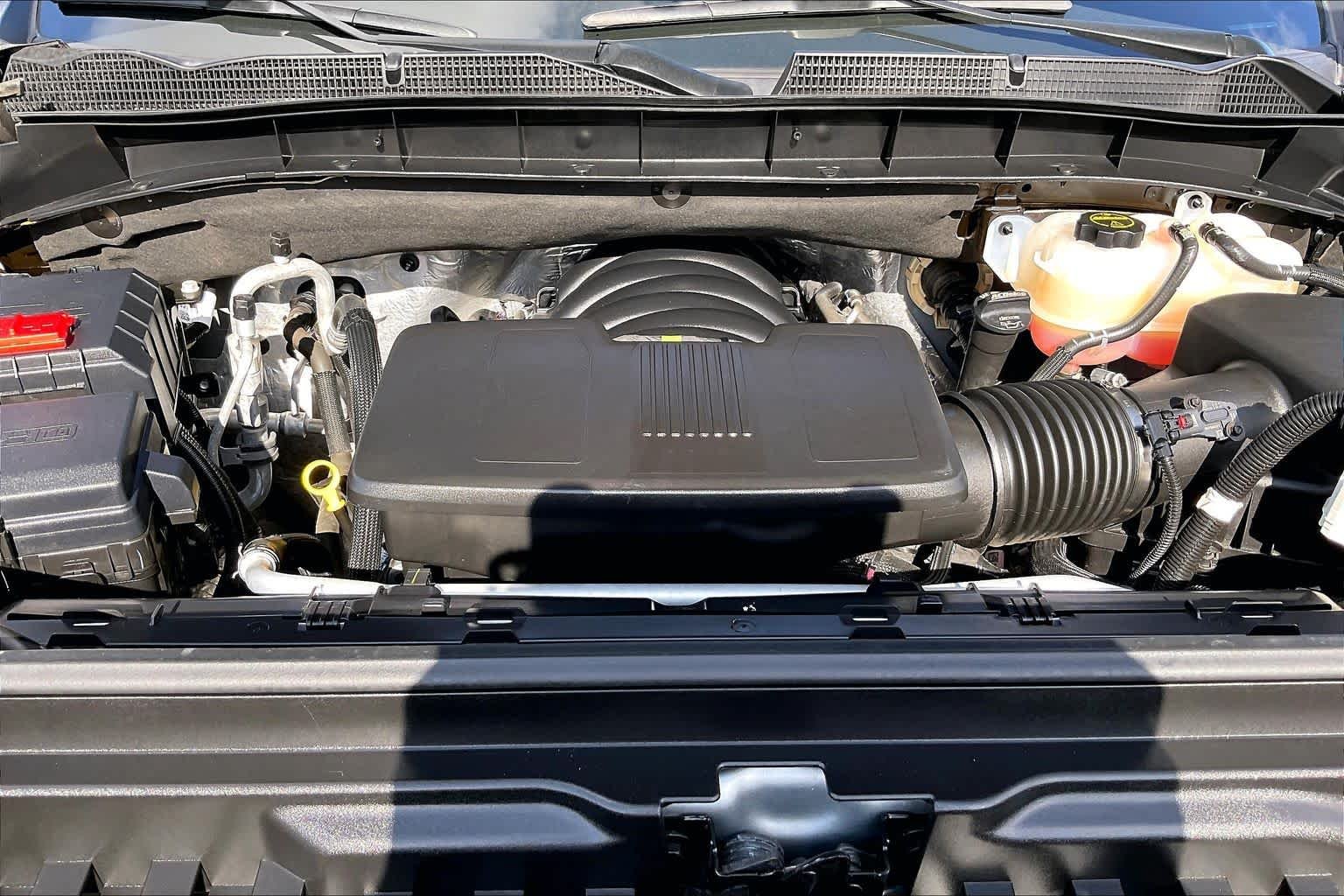Used 2024 Sterling Metallic GMC Denali image 32