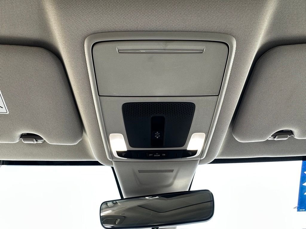 Used 2023  Honda EX-L image 28