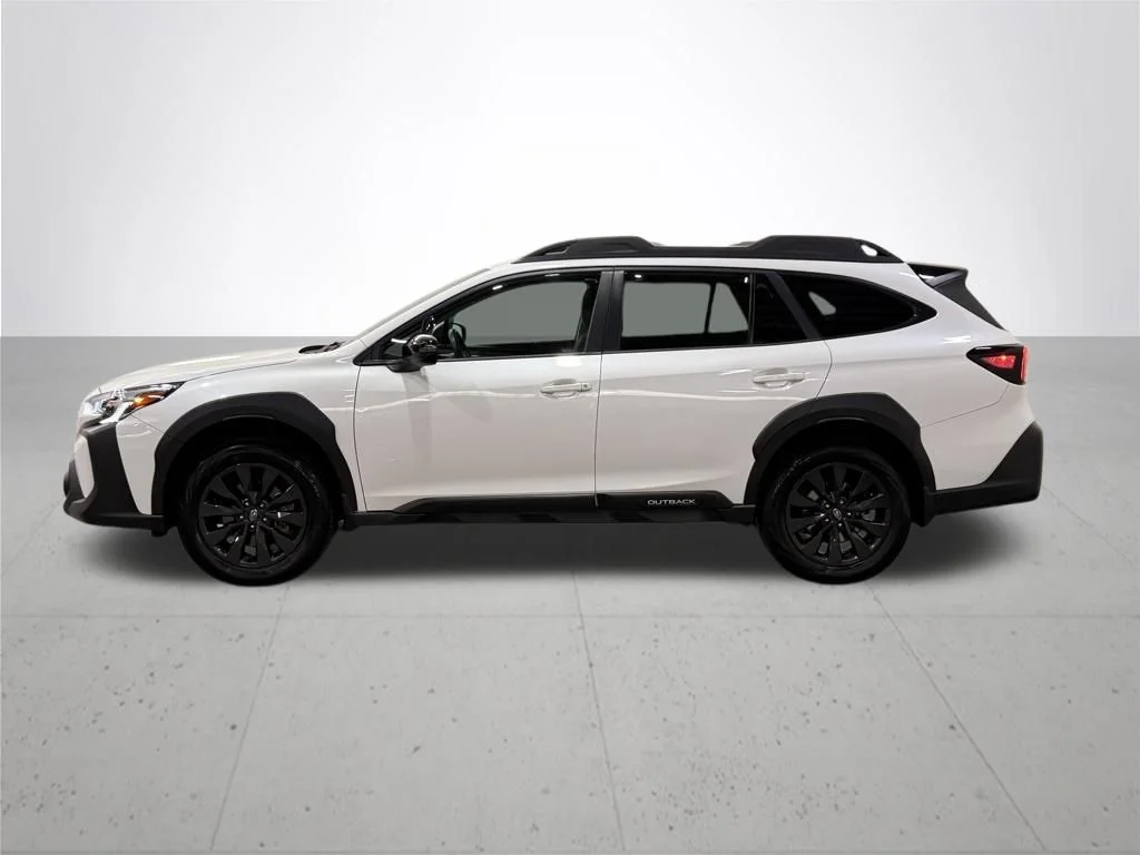 Used 2023 White Subaru Onyx Edition XT image 15