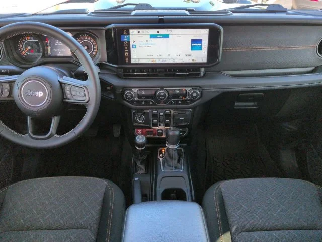 Certified Used 2025 Black Clearcoat Jeep Mojave image 15