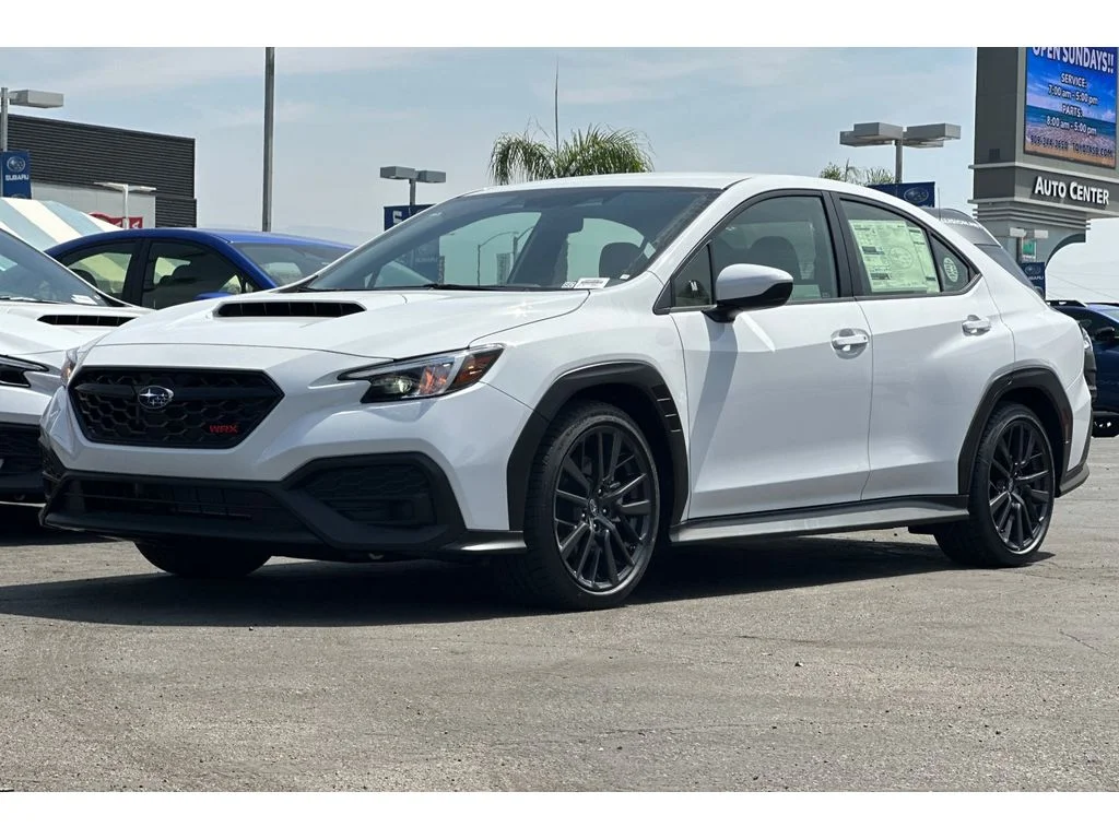 New 2026 CERAMIC WHITE Subaru Base image 8