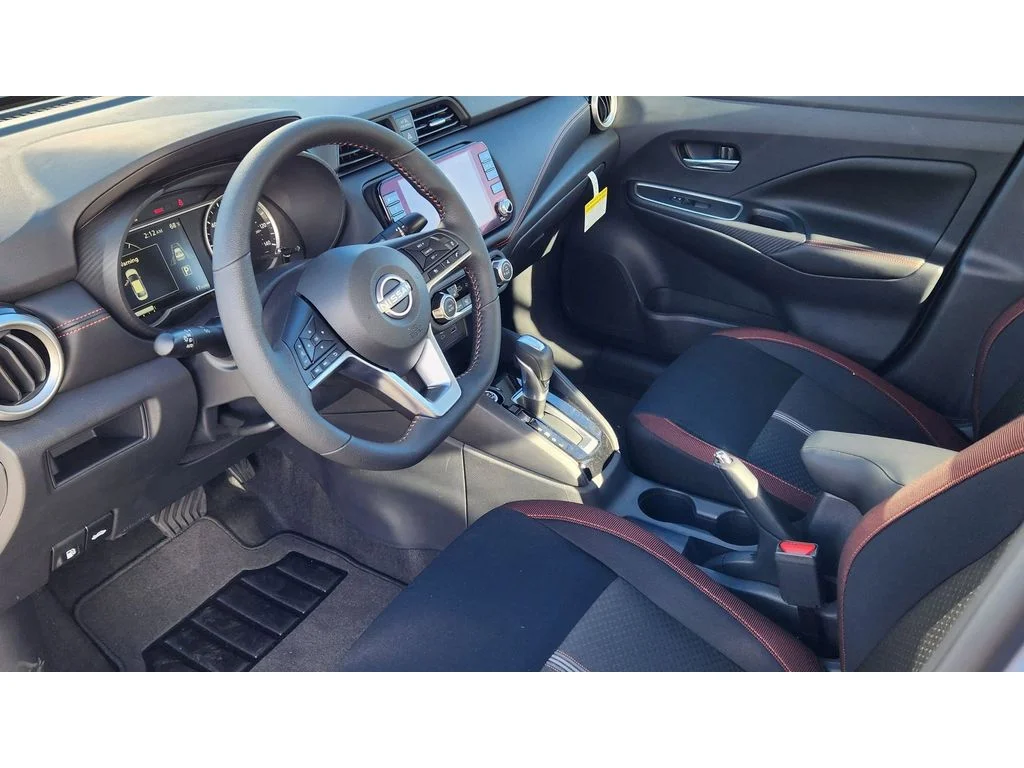 2025 Nissan Versa Sedan SR - Photo 14