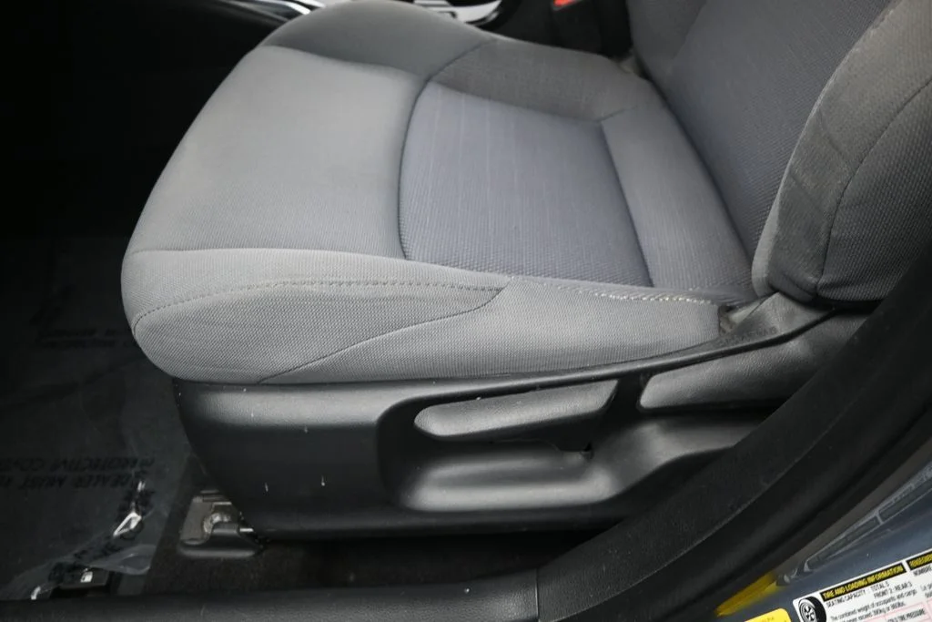 Used 2023  Toyota SE image 13