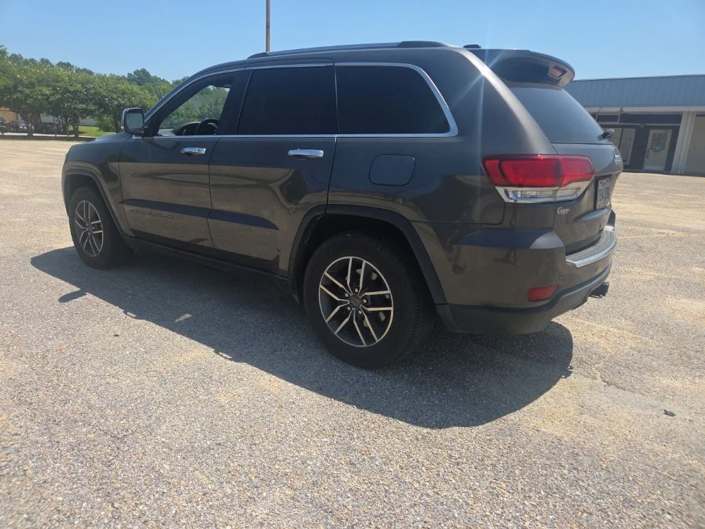 Used 2020 Gray Jeep Limited image 15