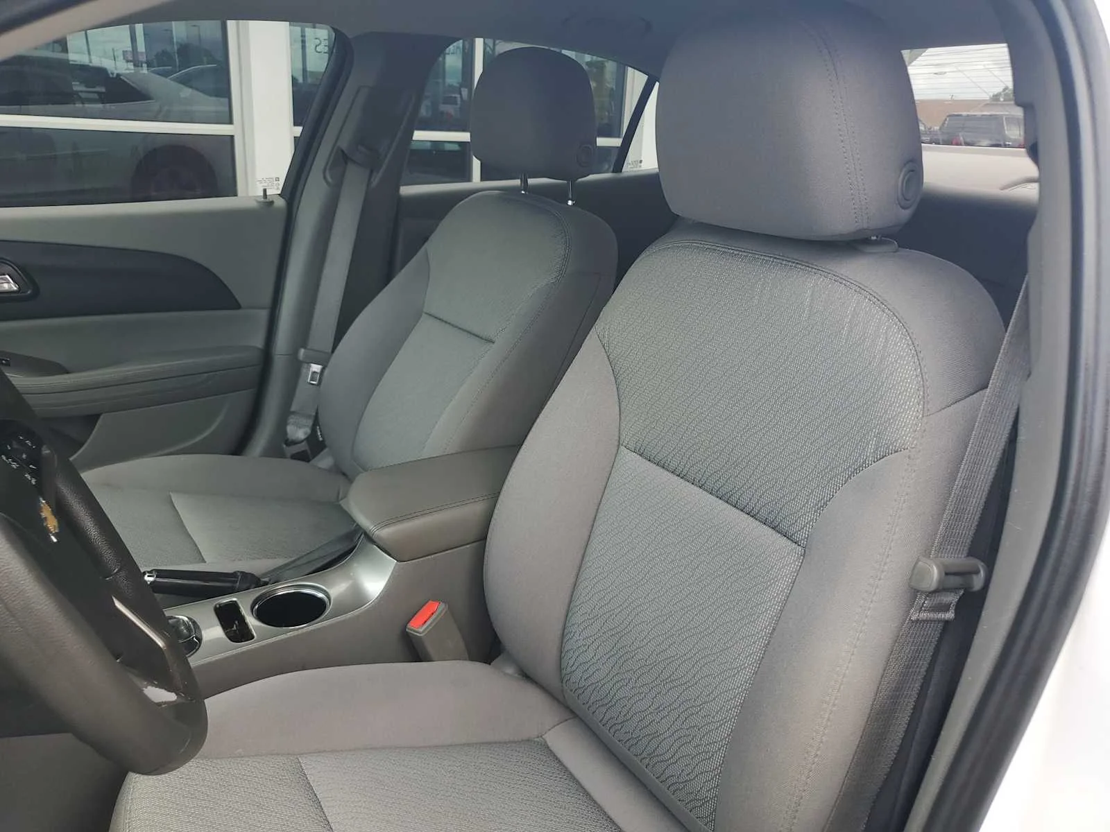Used 2015 SUMMIT WHITE Chevrolet LS image 24