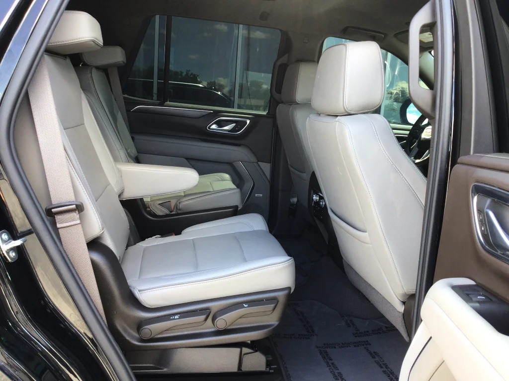 Used 2024 Onyx Black GMC SLT image 8