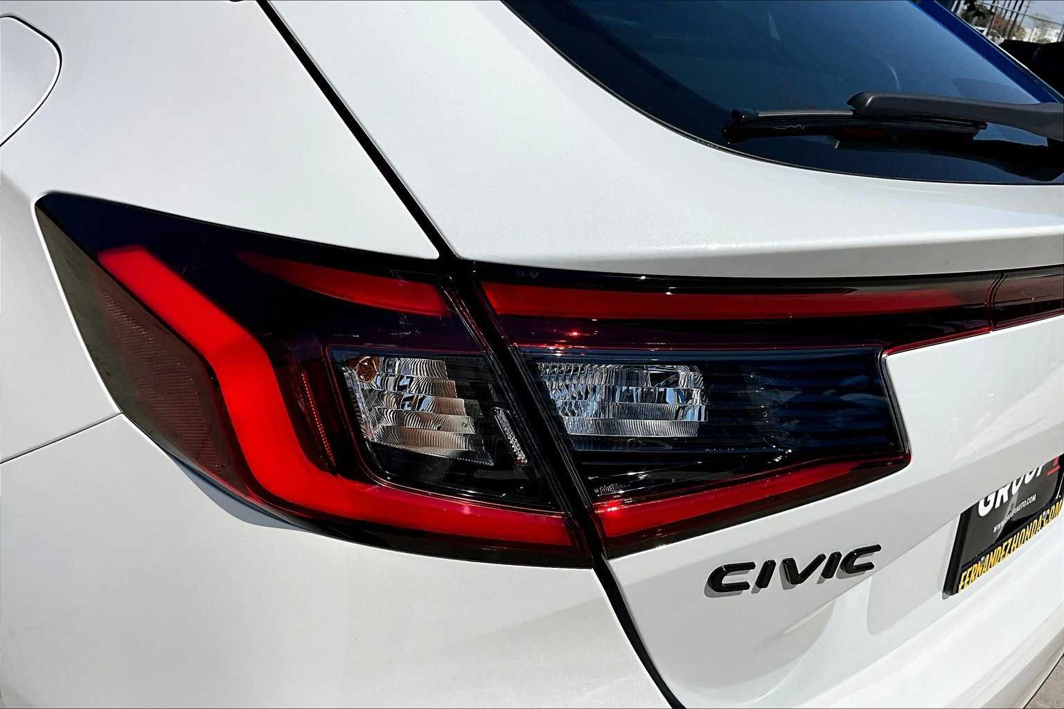 2026 Honda Civic Hatchback Sport - Photo 14