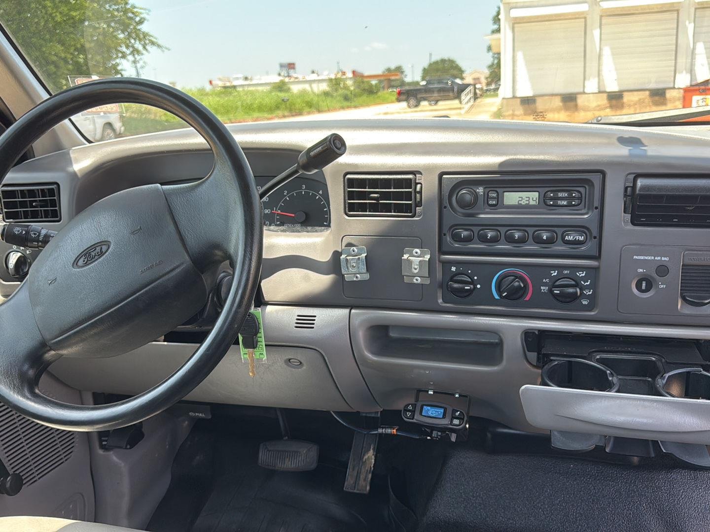 Used 2001 red Ford XL image 24