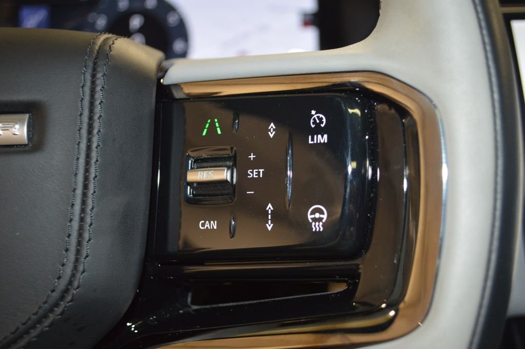 Used 2026 Fuji White Land Rover S image 22