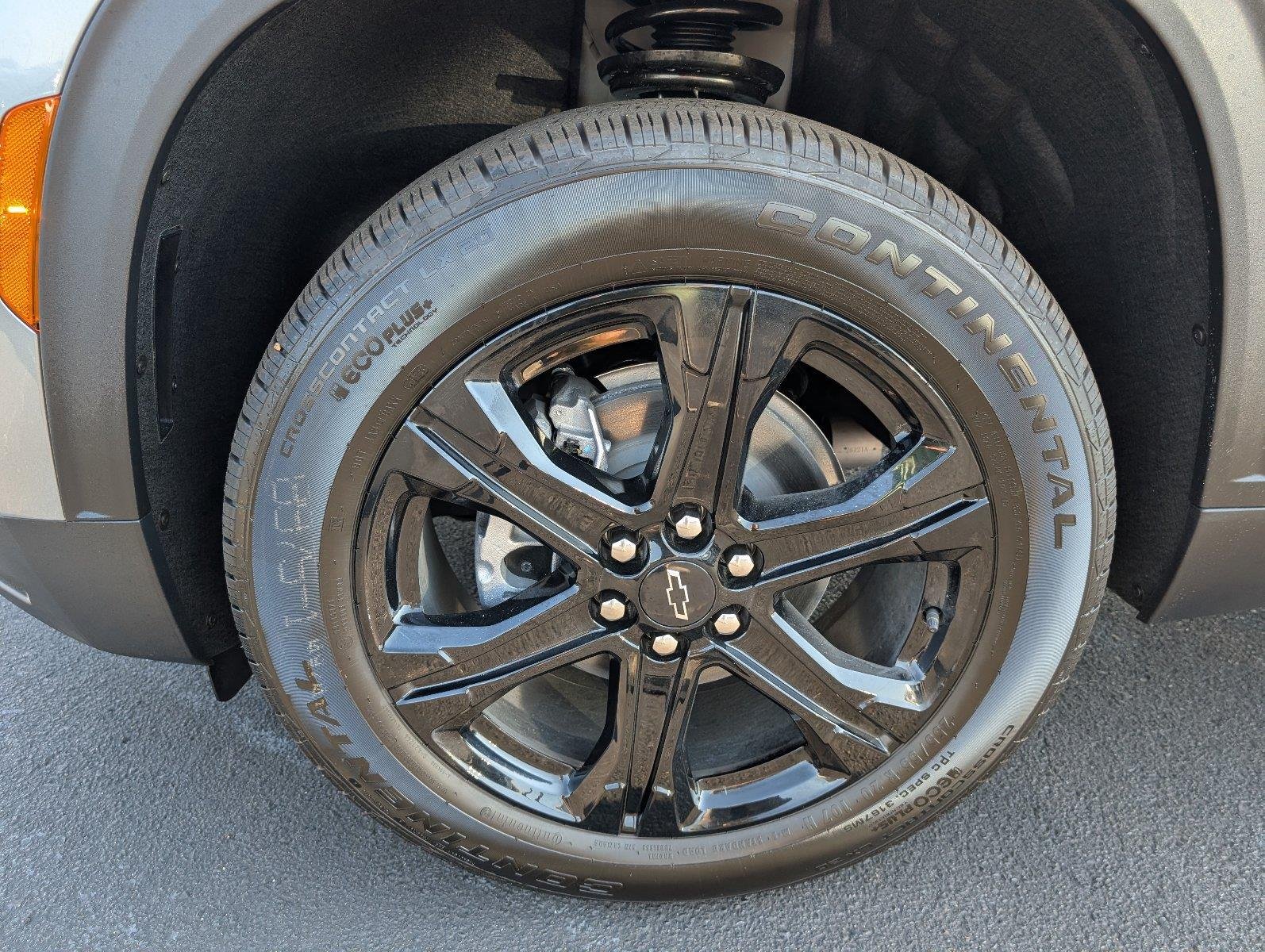 2027 Chevrolet Traverse LT - Photo 11