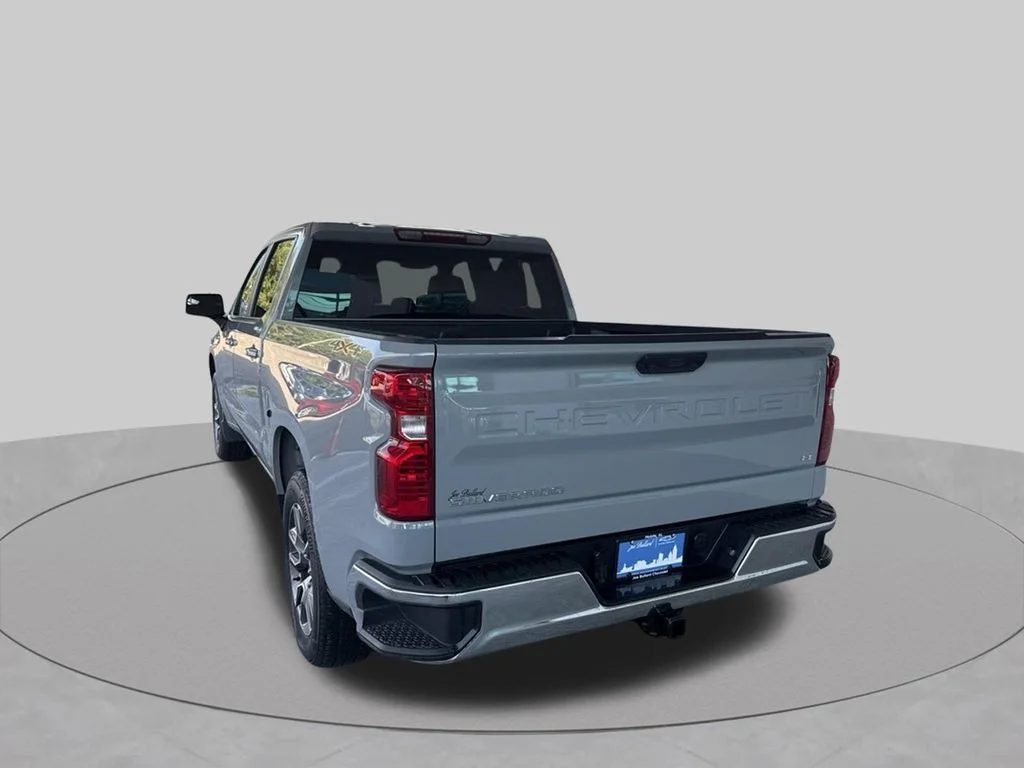 Used 2024 Gray Chevrolet LT image 7