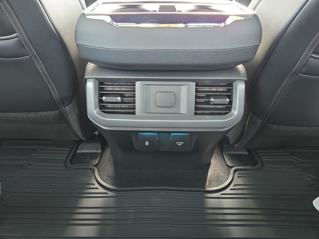 New 2026 Agate Black Metallic Ford XLT image 12