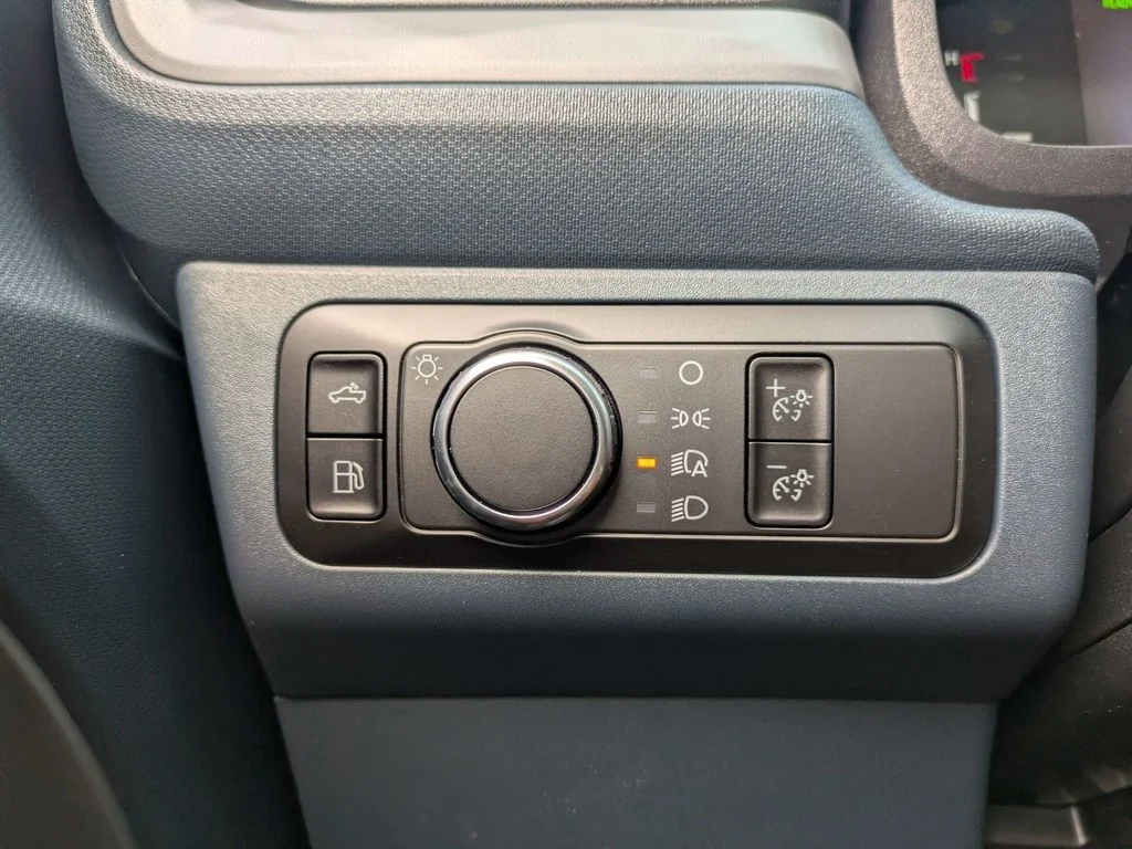 New 2026 Oxford White Ford XL image 24