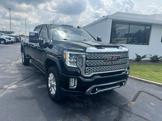 Used 2021 Black GMC Denali image 1