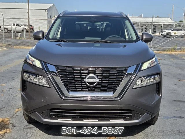 Used 2023 Gray Nissan SL image 8