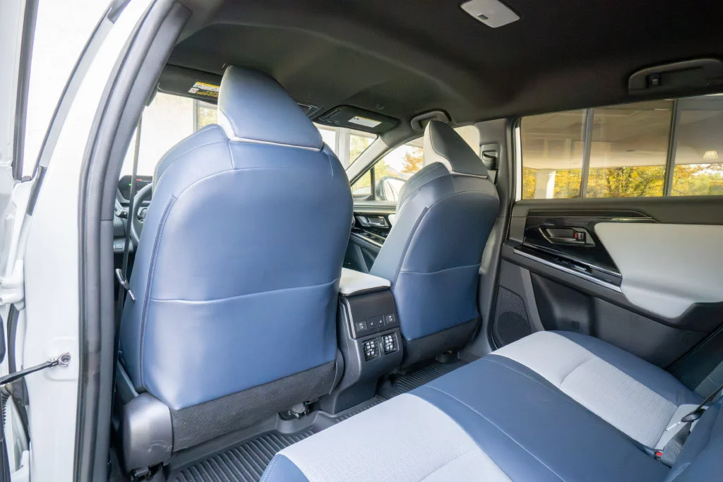 Used 2023 White Subaru Limited image 17