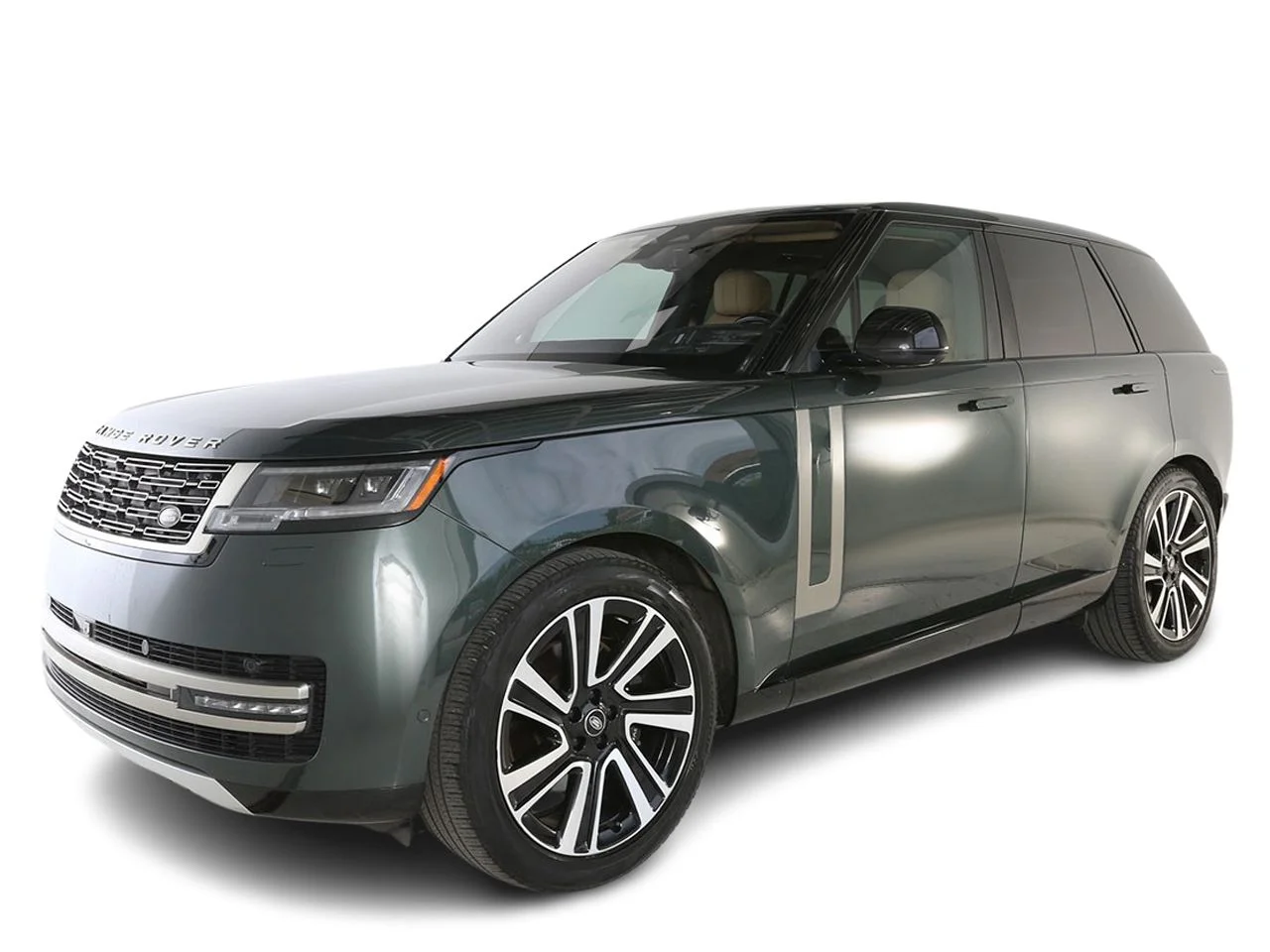 Used 2023 Green Land Rover SE image 7