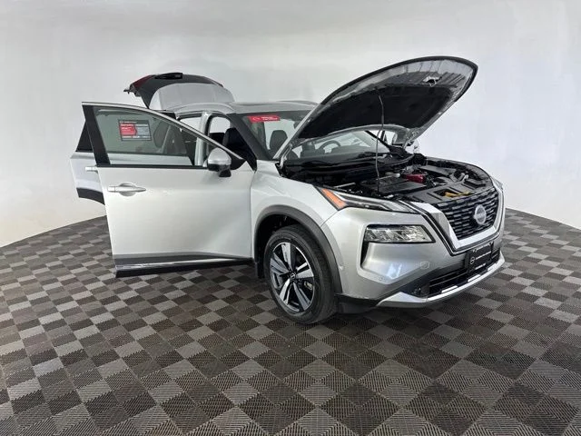 Certified Used 2022 Silver Nissan Platinum image 12