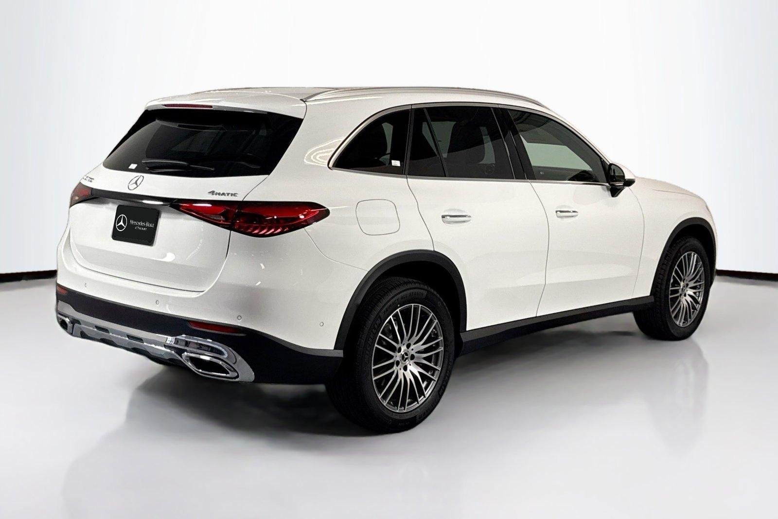 New 2026 Polar White Mercedes-Benz GLC 300 image 5