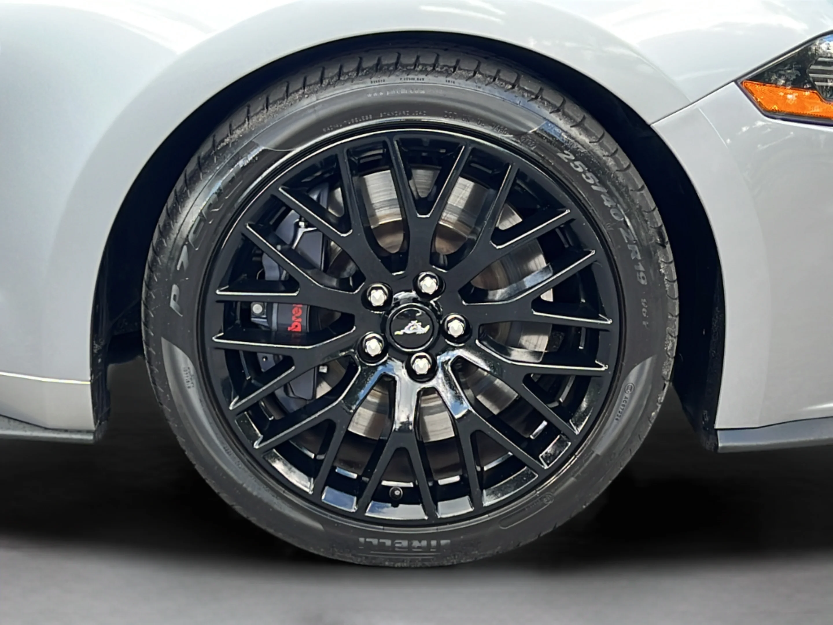 Used 2022 Silver Metallic Ford GT Premium image 23