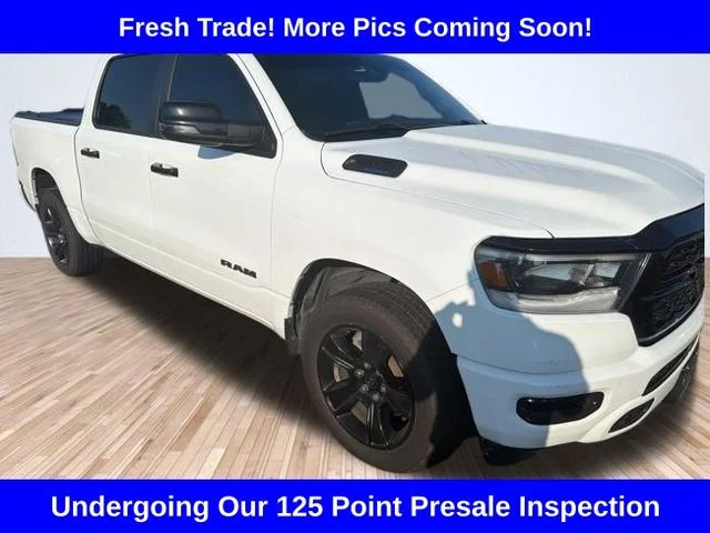 2023 RAM 1500 Big Horn/Lone Star 4x4 Crew Cab 5'7's photo