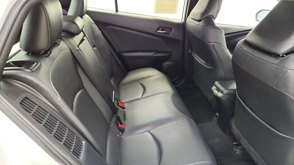 Used 2021 Wind Chill Pearl Toyota XLE image 20