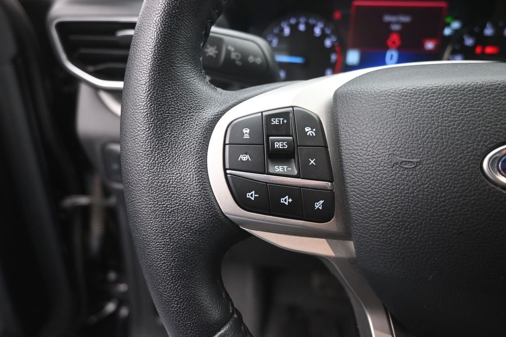 Used 2023 Black Ford XLT image 7
