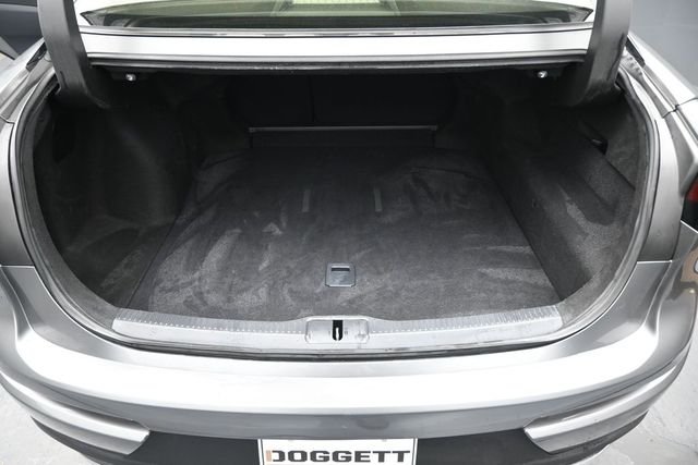 Used 2025  Toyota XLE image 15