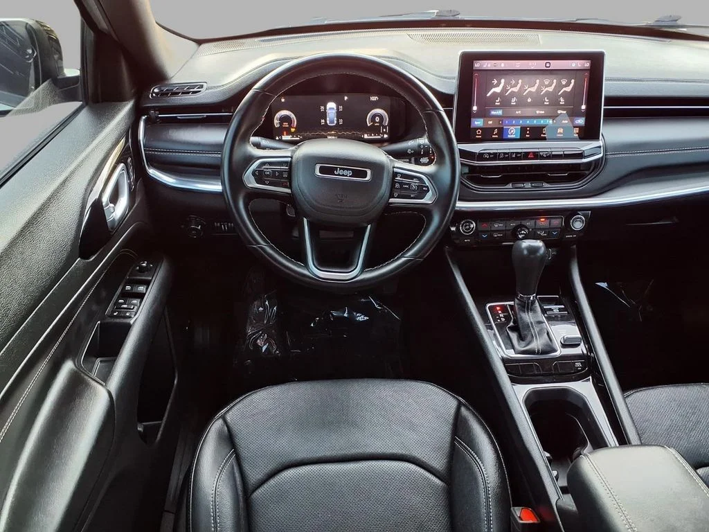 Used 2022 White Jeep High Altitude image 6