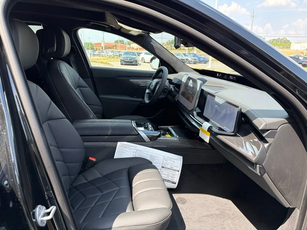 New 2027 Black BMW 740 xDrive image 25