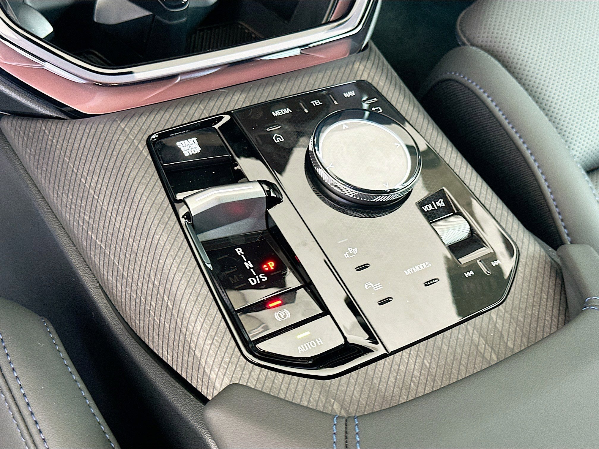 New 2026 Brooklyn Grey Metallic BMW 30 xDrive image 13