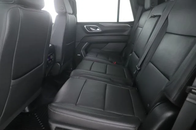 Used 2023 Gray Chevrolet Z71 image 28