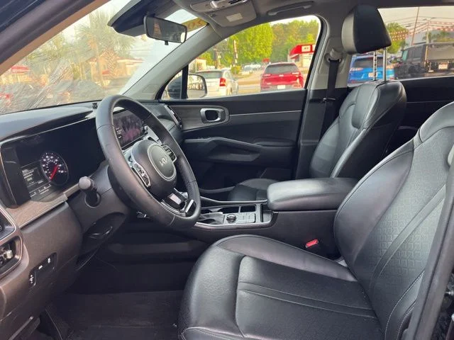 Used 2023 Black Kia X-Line S image 7