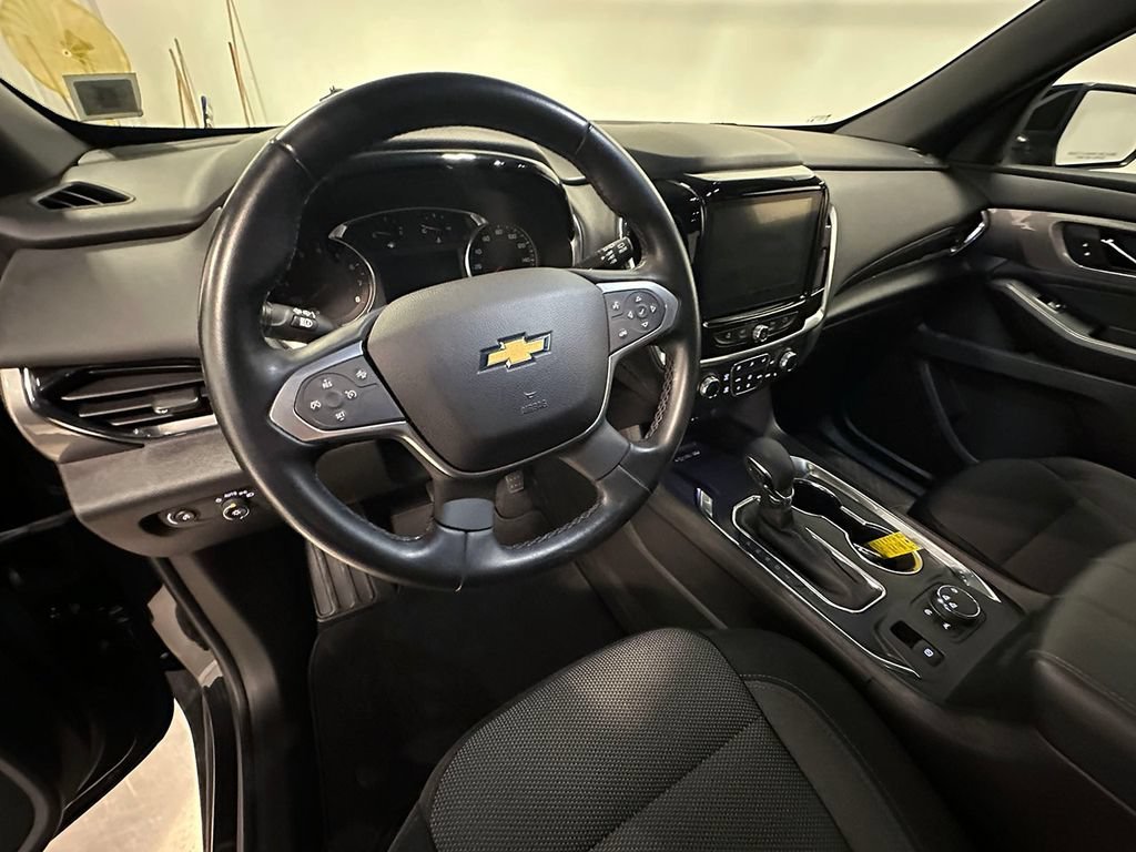 Used 2023 MOSAIC BLACK METALLIC Chevrolet LT Cloth image 22