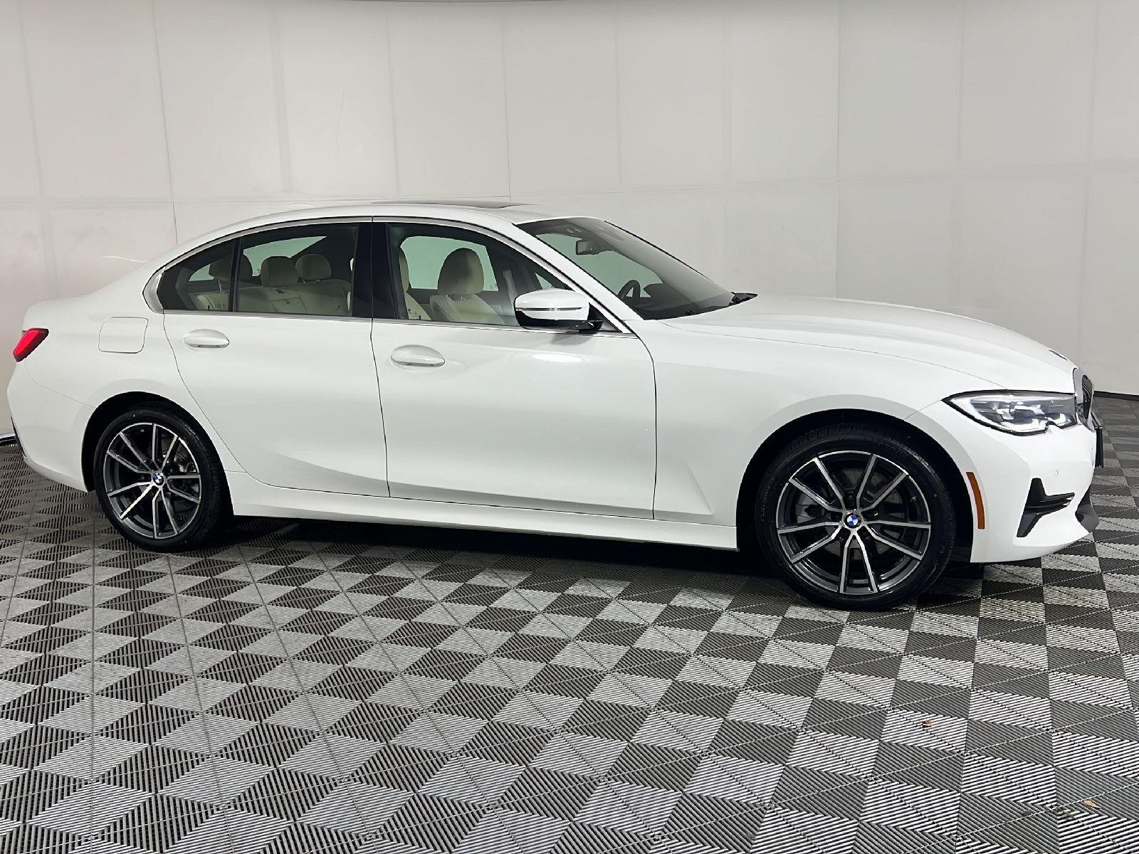 Used 2021 Alpine White BMW 330i xDrive image 3