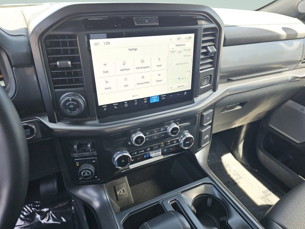 Used 2025 Oxford White Ford Lariat image 35