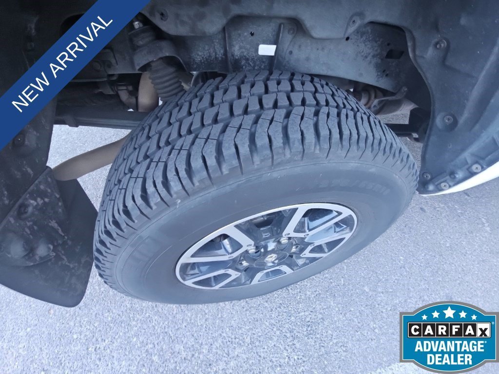 Used 2014 Super White Toyota SR5 image 25